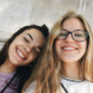 Meet your Posher, Leah